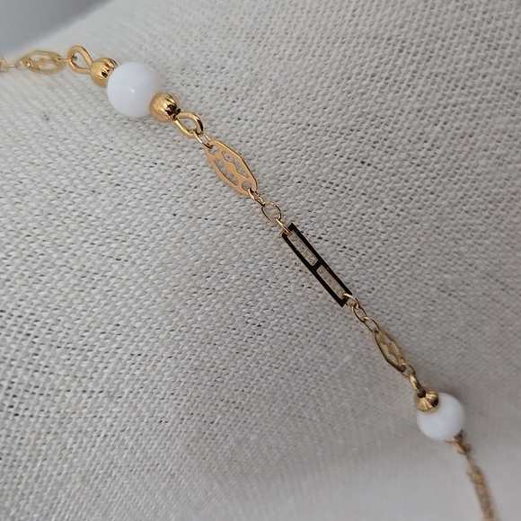 MONET GOLD TONE CHAIN WITH ACRYLIC BEADS NECKLACE - Picture 3 of 5